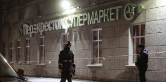 Atto terroristico in un supermercato di San Pietroburgo Perekrestok shopping center Gigant Hall in San Pietroburgo