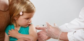 Il governo studia il piano per vaccinare i bambini dai 5 agli 11 anni vaccini obbligatori