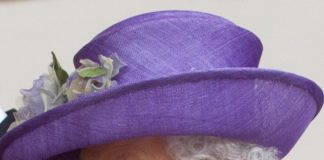 Regina Elisabetta: “Resto al vostro servizio” tendenze 2018