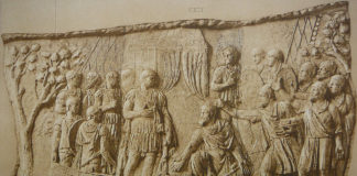 Le irruzioni della storia Sottomissione dei Daci rilievo della colonna traianea