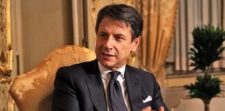 Conte supera la prima prova Conte abito elegante