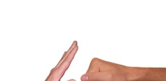 Noemi e Norveo due di troppo contro la violenza