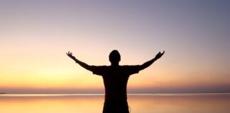 L’uomo libero rispetta le idee di chiunque, purché espresse senza il condizionamento di altri uomo libero