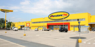 I dipendenti di Mercatone, licenziati con un sms, andranno in cassa integrazione mercatone