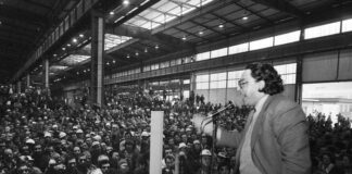 Gianni De Michelis e il pensiero preventivo Gianni De Michelis in fabbrica