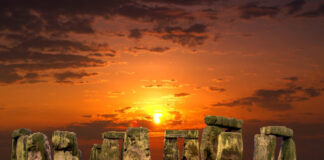 Il 21 Giugno il solstizio d’estate, magia e talismani Dalle ore 16 del 21 entra il solstizio, quindi nuova luce e il sole dell’estate.