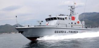 Motovedette italiane per bloccare i migranti in partenza. L’ultima idea di Salvini Motovedetta italiana