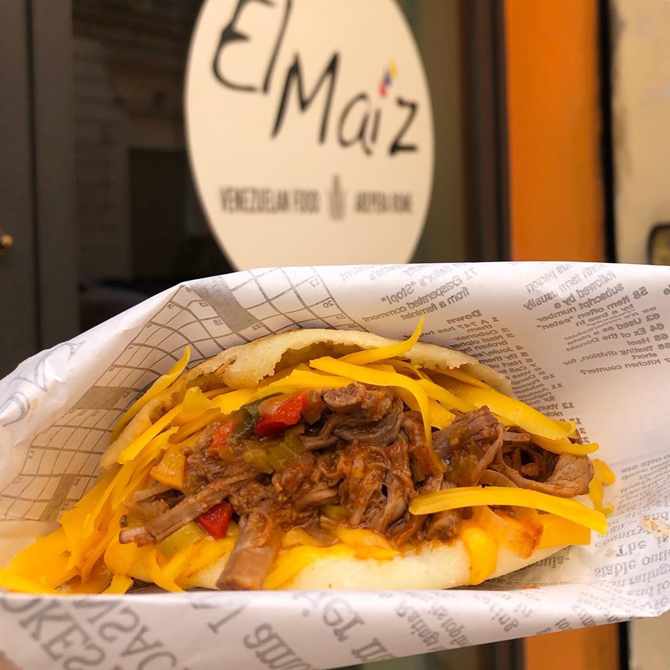 Roma: El Maiz, street food venezuelano