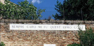 Perchè dobbiamo tendere ad un destino di grandezza? Infinito Giacomo Leopardi