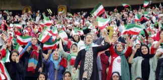 Iran: donne di nuovo allo stadio dopo 40 anni iran donne allo stadio dopo 40 anni