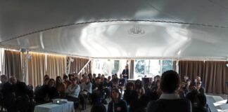 Per fare conoscere e amare un territorio il marketing è utile ma non sufficiente Sala conferenza Annecy