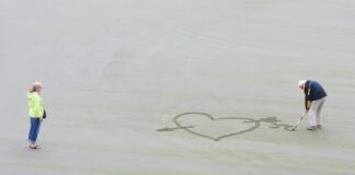 Noi che la vita tanto abbiamo amato Noi che abbiamo amato la vita