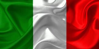 “Vesuvio lavali col fuoco” al posto dell’inno di Mameli! bandiera italia