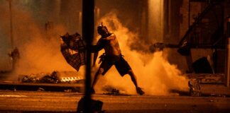 IL NEW YORK TIMES DOMENICALE Minneapolis in fiamme proteste Floyd