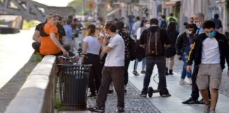 La Fase2 e lo “scisma” tra #ioesco e #iorestoacasa Navigli affollati