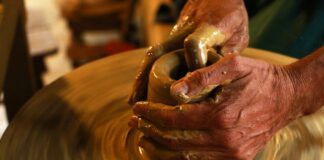 Creative tourism, a global social need ceramica artigianale