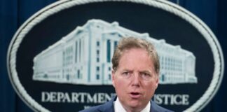 Il New York Times della domenica Geoffrey Berman