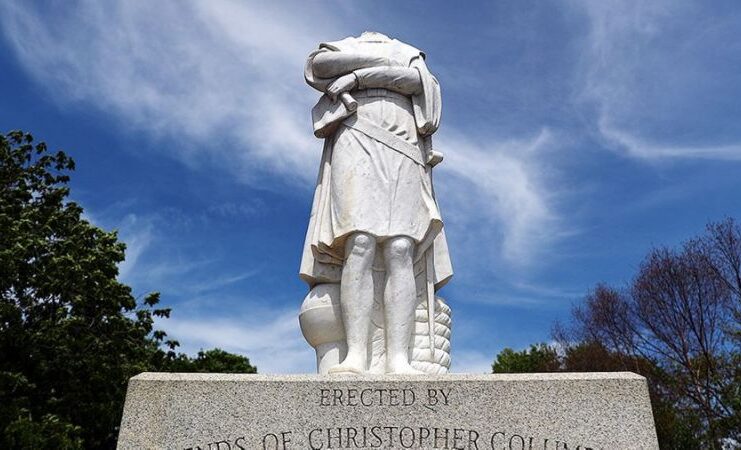 statua Cristoforo Colombo decapitata a Boston