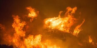 Divampano incendi nella costa occidentale degli Stati Uniti incendio