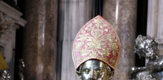 Il sangue di San Gennaro non s’è sciolto, niente miracolo! San Gennaro