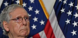 Il leader del senato McConnel finalmente riconosce che Biden ha vinto McConnel