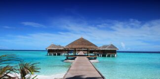 Maldive: “All you can stay” un pacchetto di 30 mila euro per trascorrere l’intero 2021 in un resort maldive