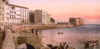 Napoli: il crollo annunciato dell’arco Arco borbonico Napoli