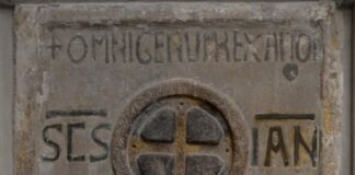 Napoli: vergini, Sante e Sirene. Da Partenope a Patrizia Lapide della tomba di Parthenope