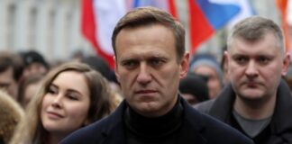 Il nemico numero uno del Cremlino, Alexei Navalny, appena atterrato a Mosca viene arrestato alexei navalny