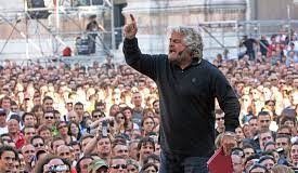 Beppe Grillo indagato a Milano per traffico d’influenze Beppe Grillo comizio