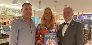 La storia della cucina italiana a fumetti (e le origini arabe della pasta) Nella foto da s. a d.: Giusto Priola, Roberta Marini de Plano, Fabio Finotti.